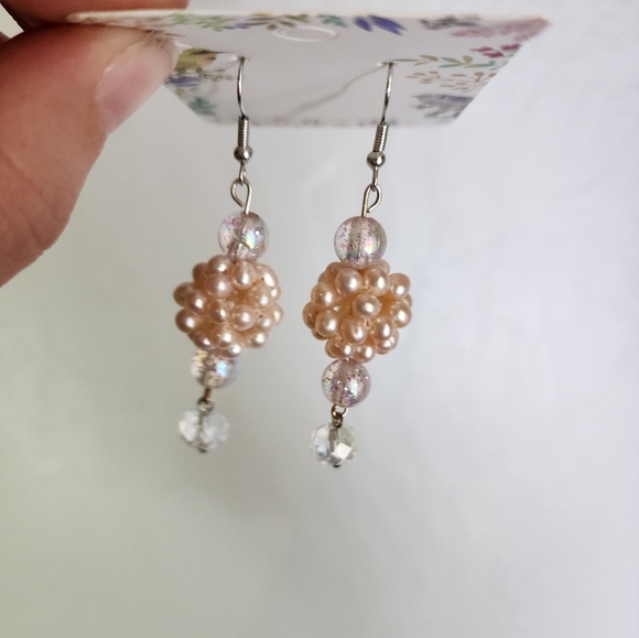 Mauve Faux Pearl Cluster Drop Earrings - Picture 2 of 6